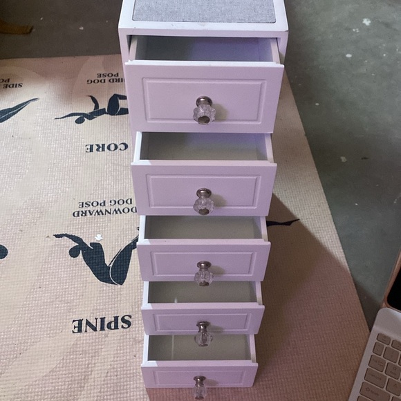 Storage container - Picture 3 of 5